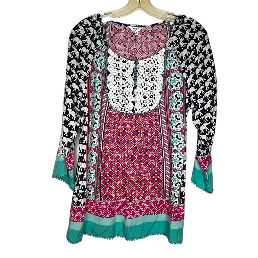 Crown & Ivy Top